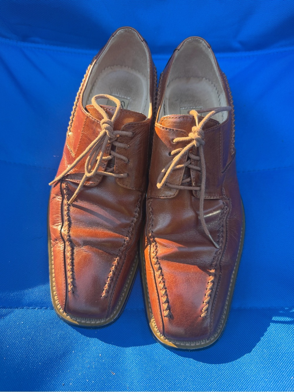 Men's Brown Leather Lace-Up Derby Oxfords. Size 9